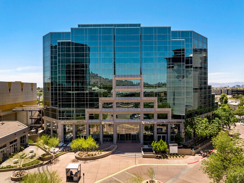 More Photos Of 2415 E Camelback Rd, Phoenix Coworking Space