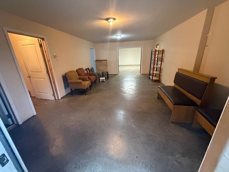 More Photos Of 320 Mill Creek Dr, Hull Religious Facility For Lease