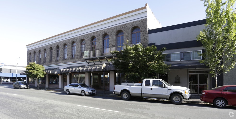 More Photos Of 196 Anderson Ave, Coos Bay Office For Lease