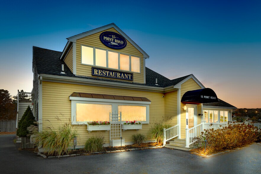 More Photos Of 15 Point Rd, Portsmouth Restaurant For Sale