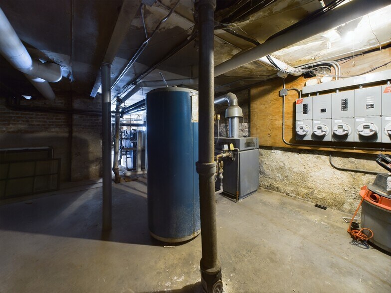 More Photos Of 1405-1413 N Central Ave, Chicago Apartments For Sale