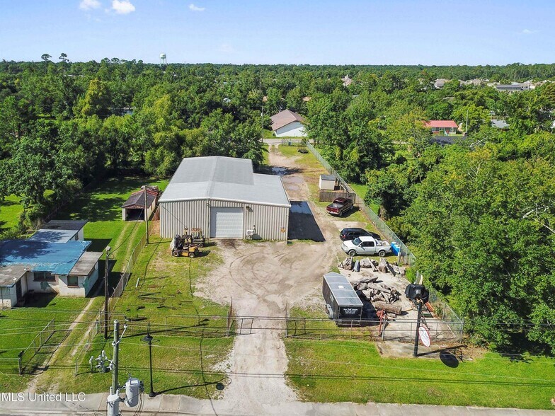 More Photos Of 526 Main St, Bay Saint Louis Warehouse For Sale