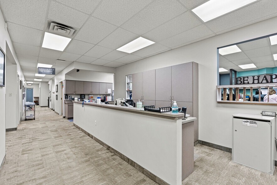 More Photos Of 357-359 Williamson Rd, Mooresville Medical For Sale