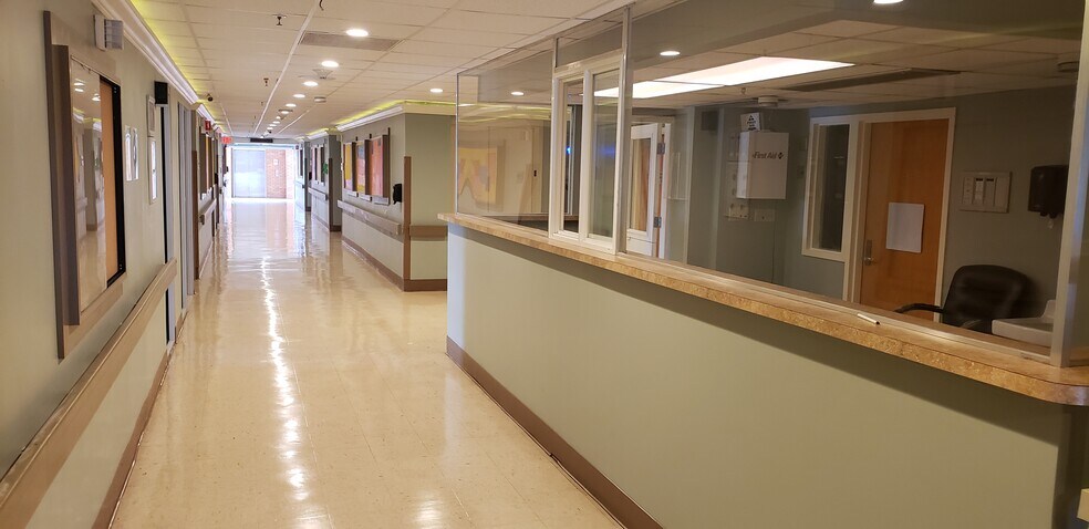 More Photos Of 4201 Woodlands Dr, New Orleans Healthcare For Sale