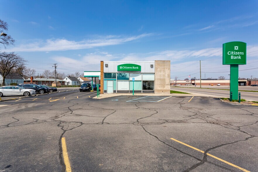 More Photos Of 20333 Conant Ave, Detroit Bank For Sale