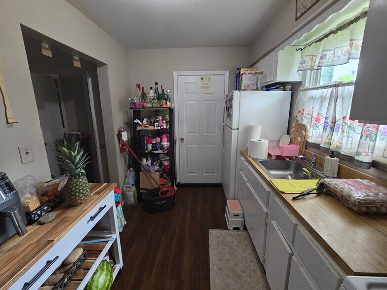 More Photos Of 288 W Clinton St, Dover Apartments For Sale