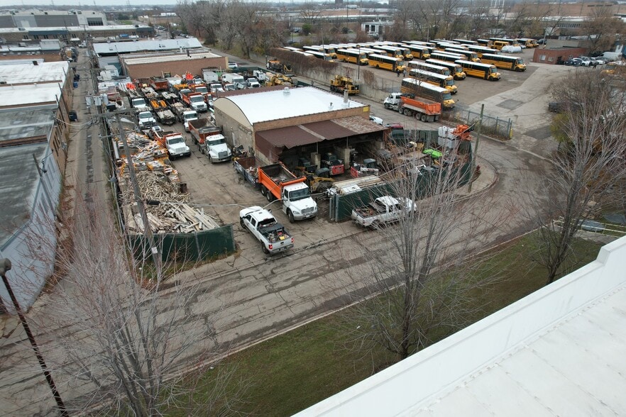 More Photos Of 7306 Central Park Ave, Skokie Industrial For Sale