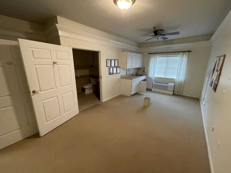 More Photos Of 1069 Klotz Rd, Bowling Green Medical For Lease