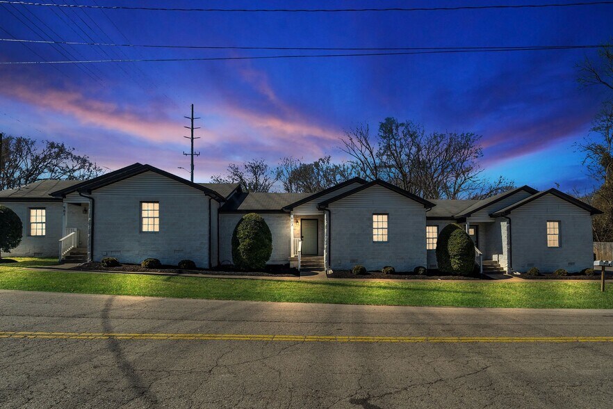 Primary Photo Of 901 21st Ave N, Nashville Multifamily For Sale