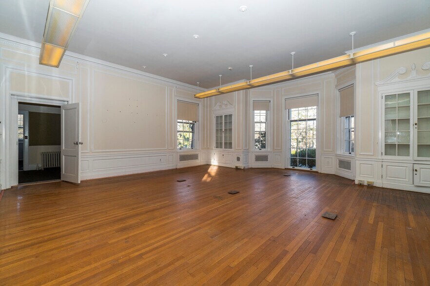 More Photos Of 1265 Asylum Ave, Hartford Lodge Meeting Hall For Lease