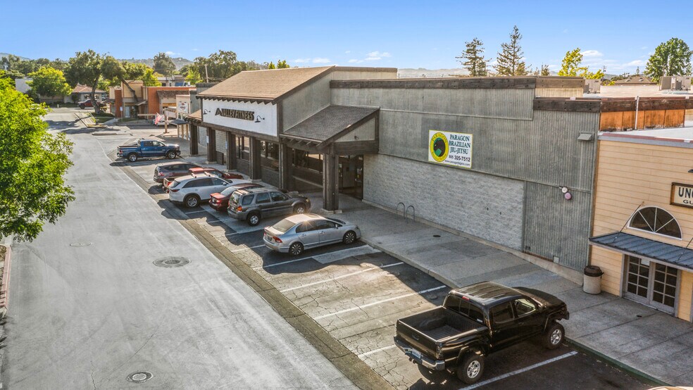 More Photos Of 8665 El Camino Real, Atascadero Health Club For Sale