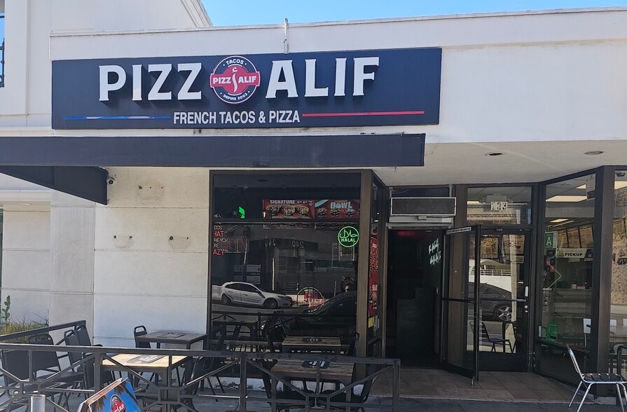 More Photos Of 233 S La Cienega Blvd, Beverly Hills Storefront For Lease