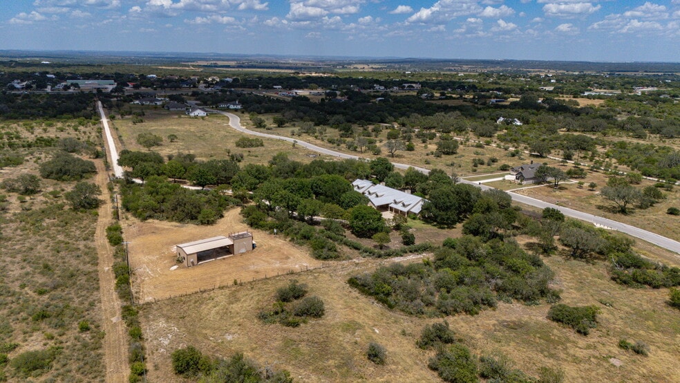 More Photos Of 2234 Highway 90 w, Castroville Flex For Sale
