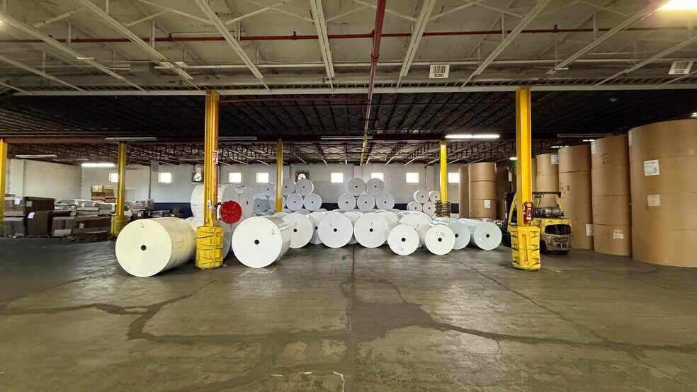 More Photos Of 400-465 Saratoga St, Cohoes Manufacturing For Sale