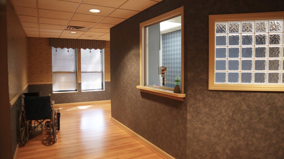 More Photos Of 7509 Six Forks Rd, Raleigh Medical For Lease