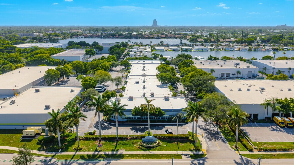 More Photos Of 5555 Anglers Ave, Fort Lauderdale Office For Lease