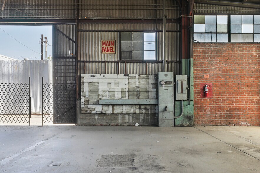 More Photos Of 1577 23rd st, Los Angeles Industrial For Sale