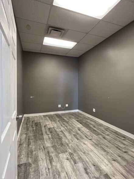 More Photos Of 214 Cherry Ave, Voorhees Office For Lease