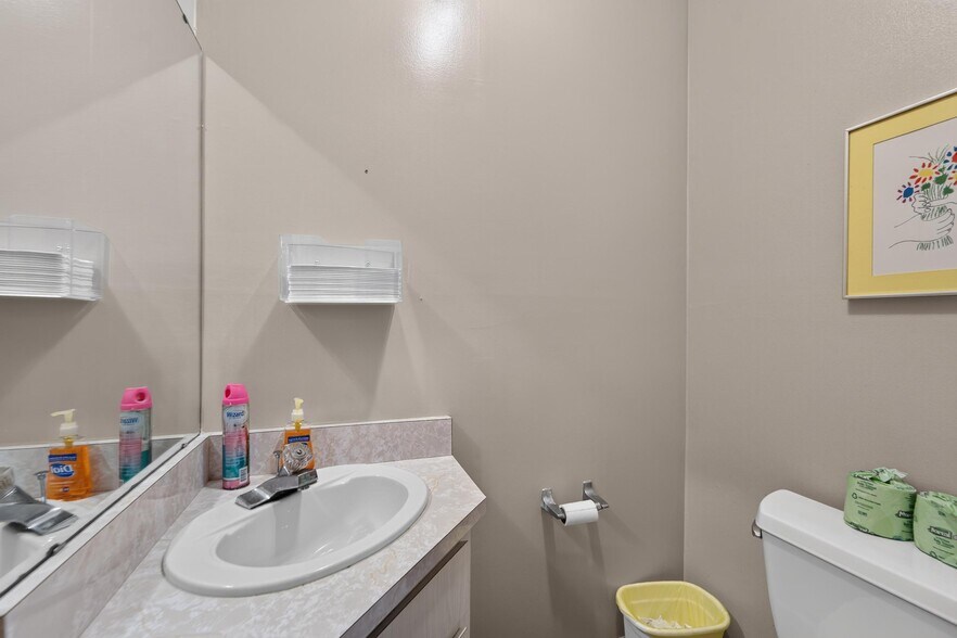 More Photos Of 1205 W Baker St, Plant City Medical For Sale