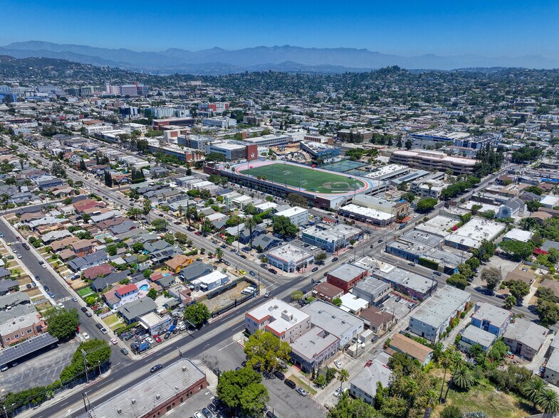 More Photos Of 672 N Kenmore Ave, Los Angeles Apartments For Sale