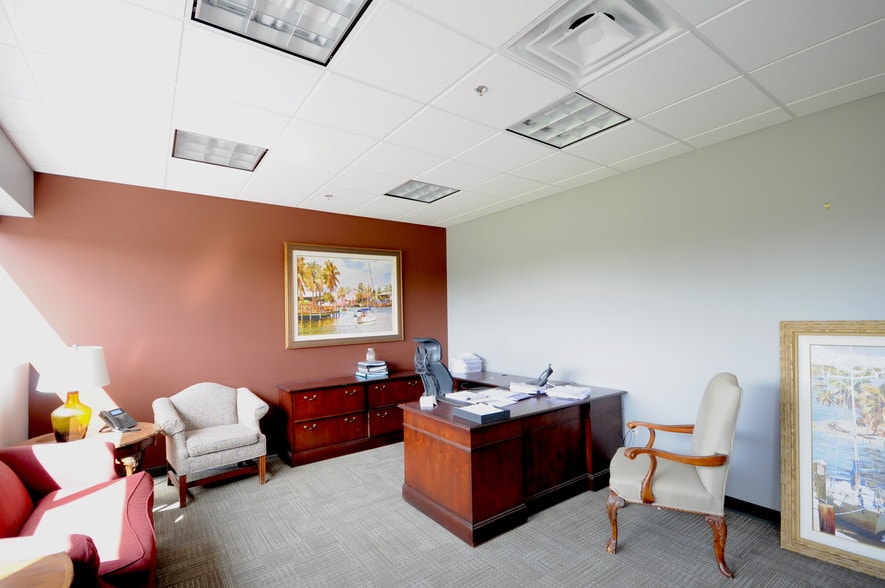 More Photos Of 100 Marketing Way, Suffield Manufacturing For Sale