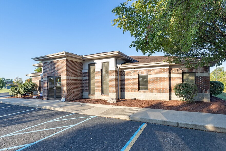 More Photos Of 631 County Road 17, Elkhart Office For Lease