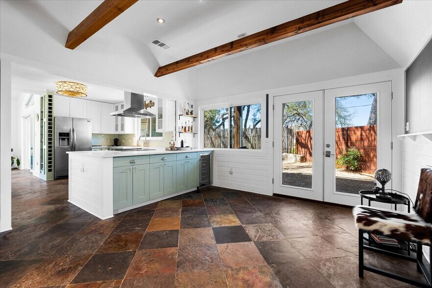 More Photos Of 14519 Fitzhugh Rd, Austin Specialty For Sale