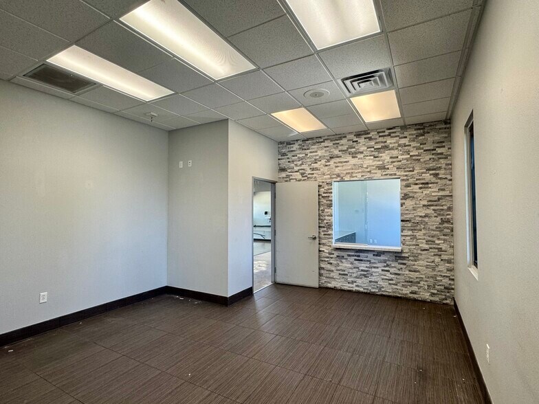 More Photos Of 8988 W Cheyenne Ave, Las Vegas Medical For Lease