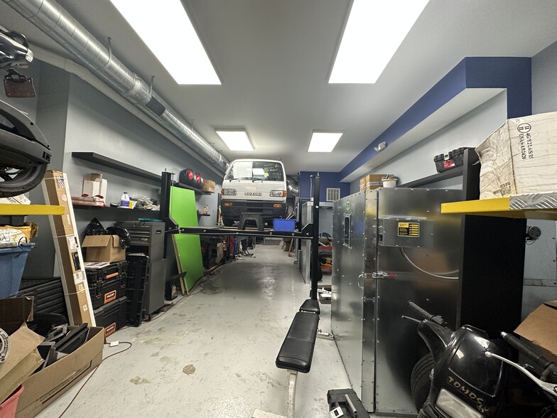 More Photos Of 116 Wright St, Newark Warehouse For Sale