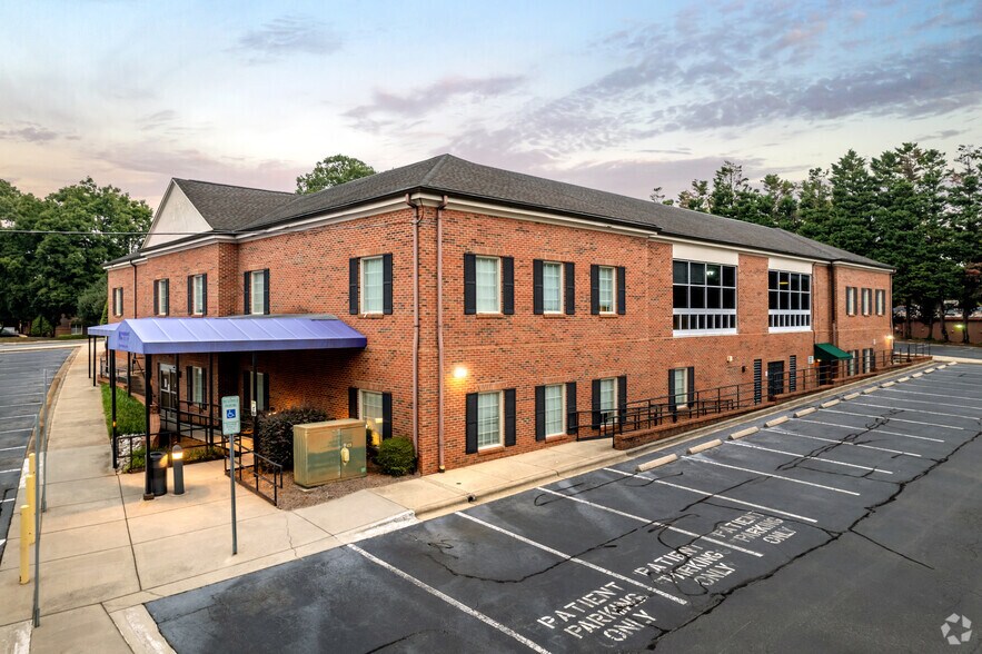 More Photos Of 125 Baldwin Ave, Charlotte Medical For Lease