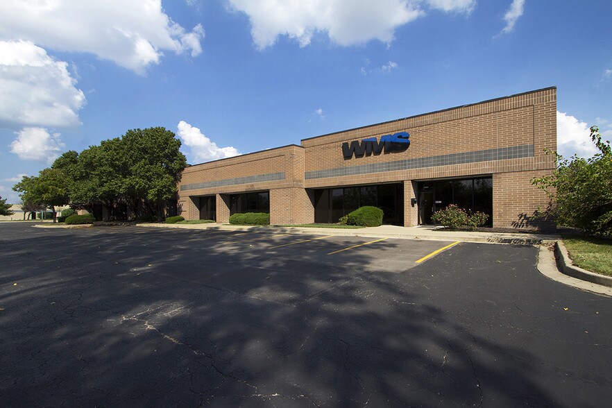 More Photos Of 6101-6121 E Connecticut Ave, Kansas City Flex For Lease