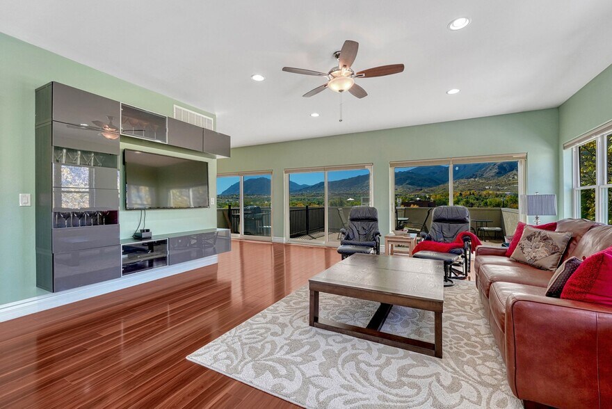 More Photos Of 2532 W Colorado Ave, Colorado Springs Storefront Retail Office For Sale