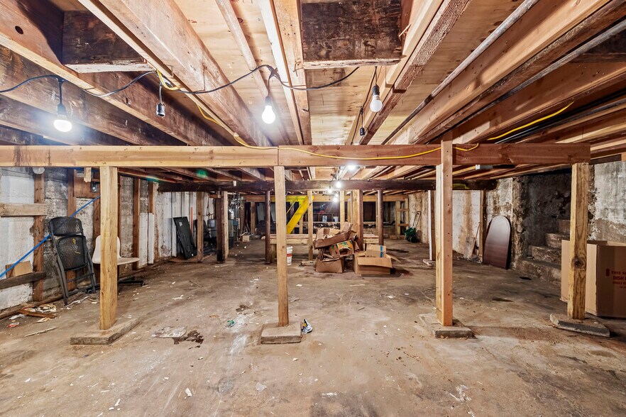 More Photos Of 402 10th Ave, Paterson Storefront For Lease