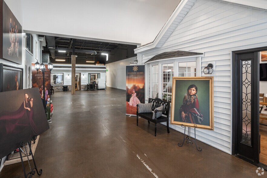 More Photos Of 750 Garden Of The Gods Rd, Colorado Springs Storefront For Lease