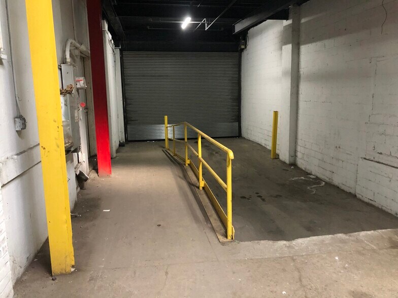 More Photos Of 53-06 Grand Ave, Maspeth Warehouse For Lease