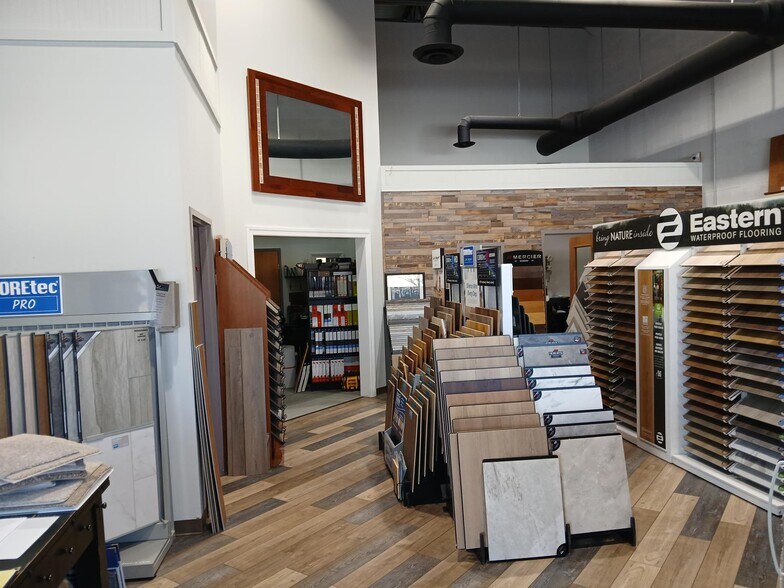 More Photos Of 14101-14121 Mariah Ct, Chantilly Light Manufacturing For Lease