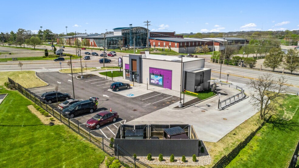 More Photos Of 1810 E Seymour Ave, Cincinnati Fast Food For Sale