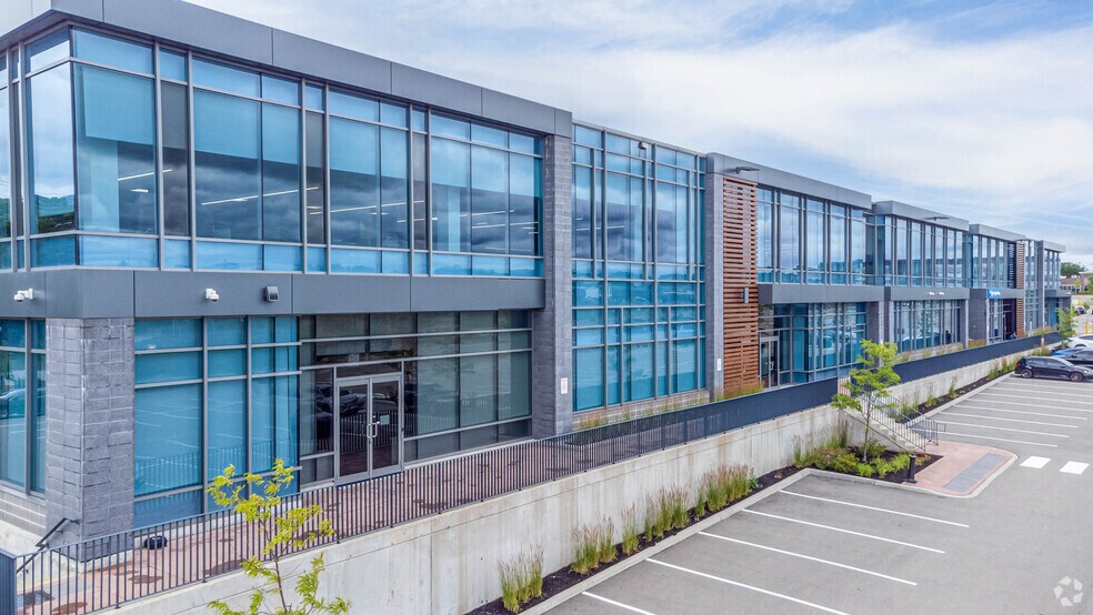 More Photos Of 1415 Joshuas Creek Dr, Oakville Office For Lease