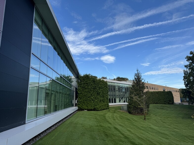 More Photos Of 12 Harbor Park Dr, Port Washington Warehouse For Sale