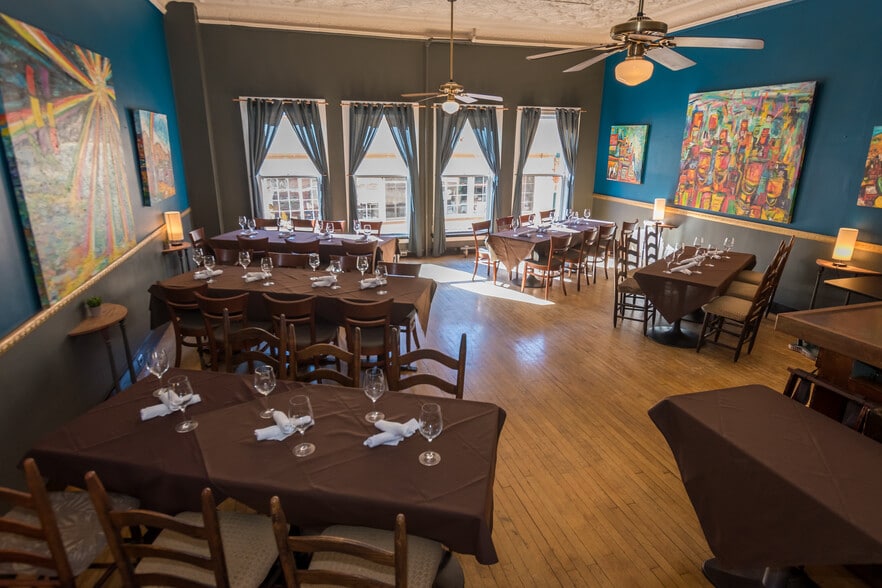 More Photos Of 35 Main St, Bisbee Restaurant For Sale