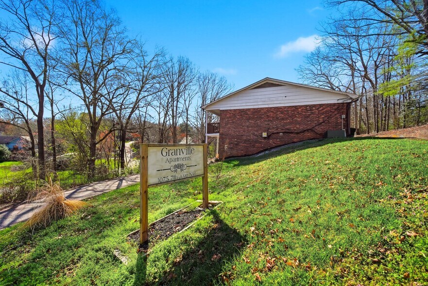 More Photos Of 1075 NW 7th Ave, Hickory Apartments For Sale