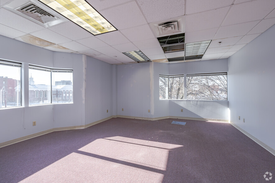 More Photos Of 330 Main St, Hartford Office For Lease