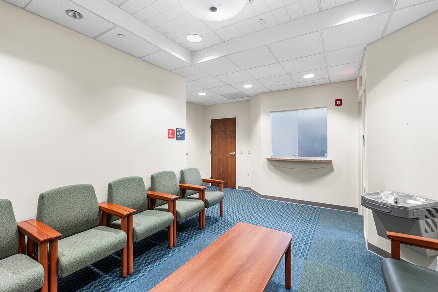 More Photos Of 670 Woodbourne Rd, Langhorne Medical For Sale