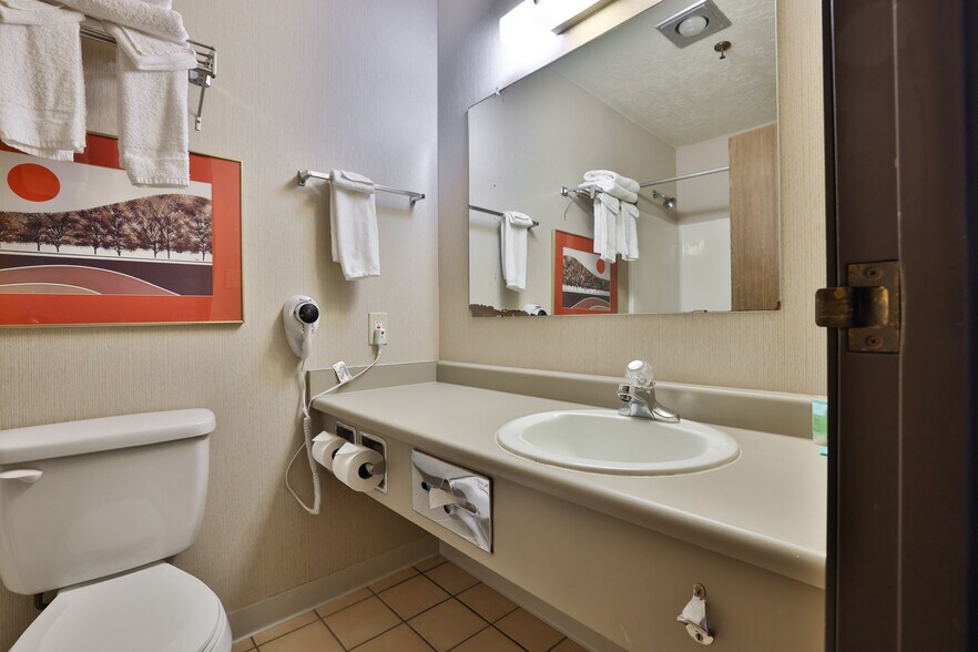 More Photos Of 4333 E Mulberry St, Fort Collins Hotel For Sale