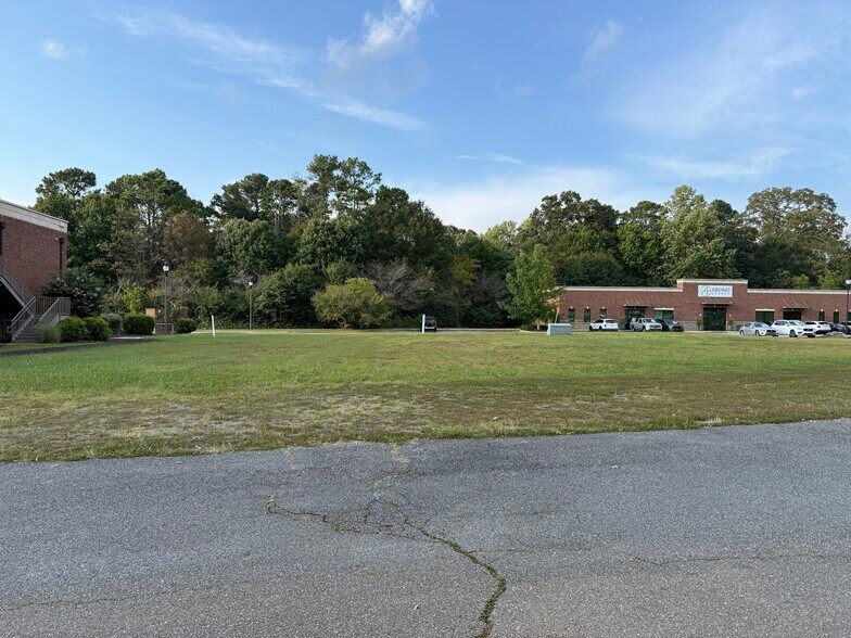 More Photos Of 11299 Hwy 92, Woodstock Land For Sale