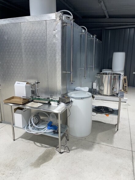 More Photos Of 136 Huron Ave, Oconto Warehouse For Sale