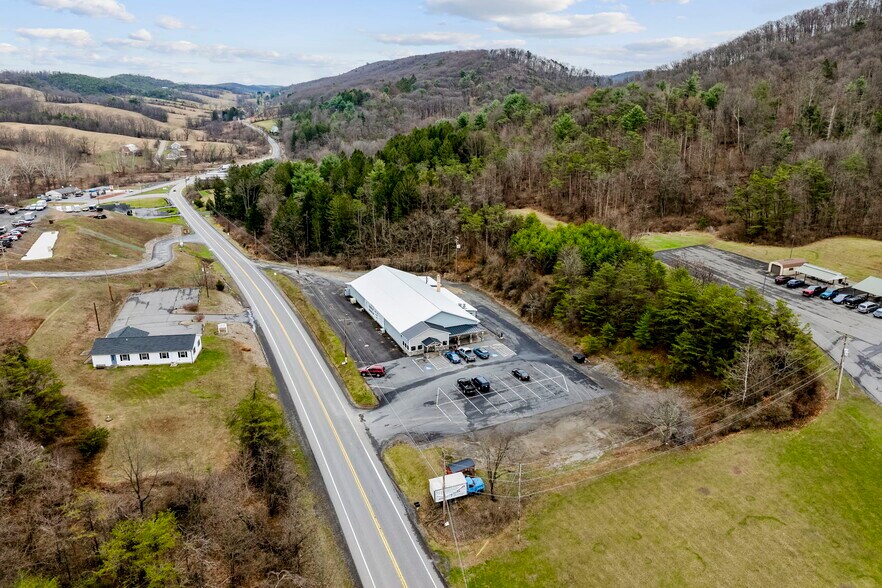 More Photos Of 4144 Pennsylvania 147 Hwy, Herndon Supermarket For Sale