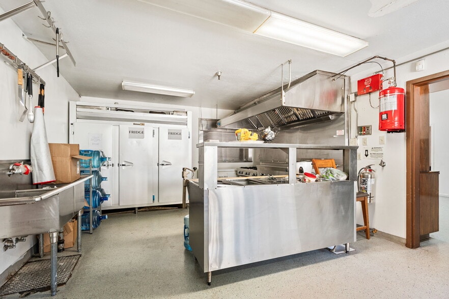 More Photos Of 1921 E Belmont Ave, Fresno Lodge Meeting Hall For Sale