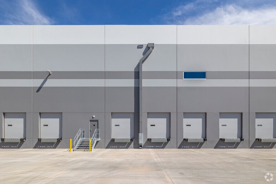 More Photos Of NWC N 7th Ave & W Rose Garden Ln, Phoenix Unknown For Lease