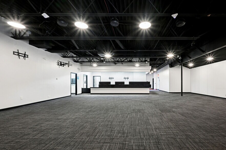 More Photos Of 315 N Highway 190, Covington Restaurant For Sale